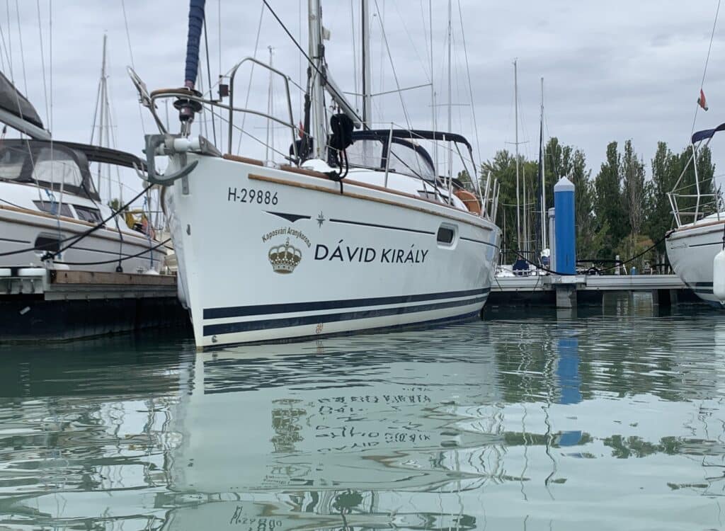 Sailing boat rental Balaton Jeanneau Sun Odyssey 36i